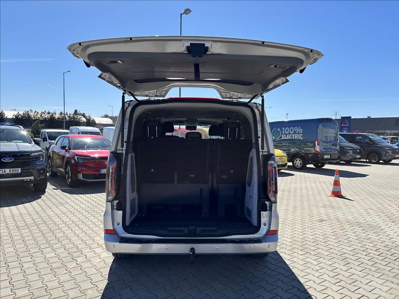 Ford Tourneo Custom 2,0 EcoBlue 125kW TitaniumX L1 - fotka 10 z 44