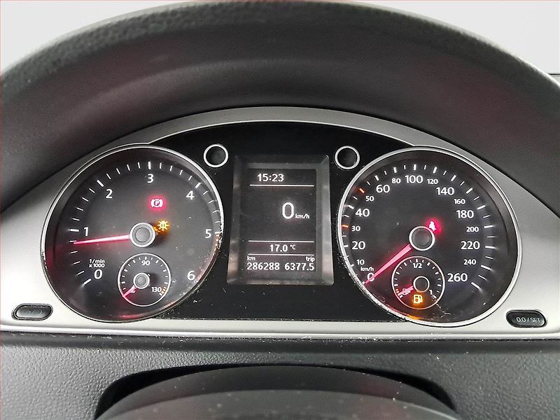 Volkswagen Passat (2015) 1.6 TDI, Tempomat - fotka 11 z 17