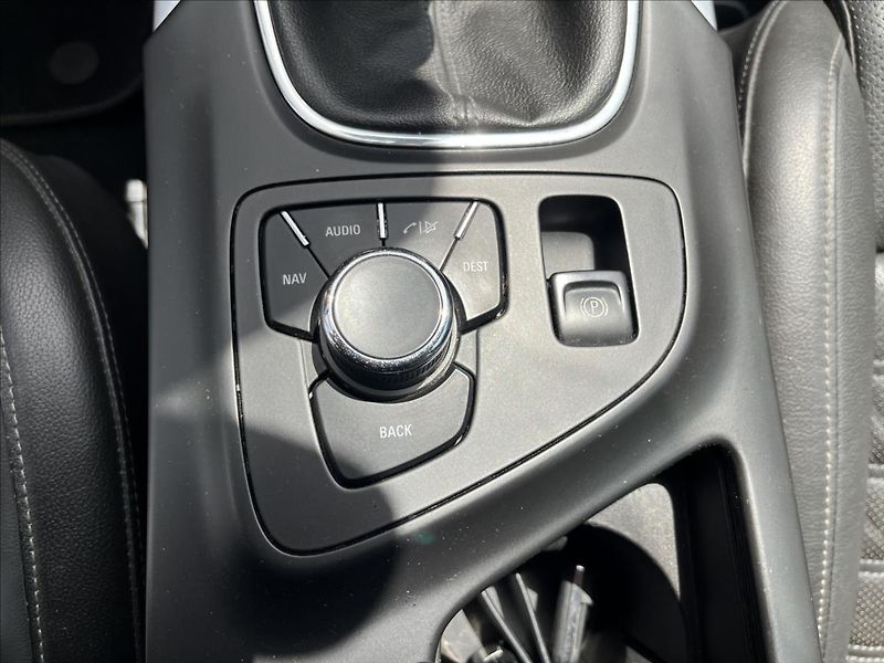 Opel Insignia 2,0 CDTi KLIMA SERVIS ROZVODY - fotka 24 z 44