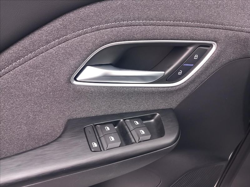 MG ZS (2025) 1,5 ESSENTIAL Hybrid+ - fotka 14 z 18