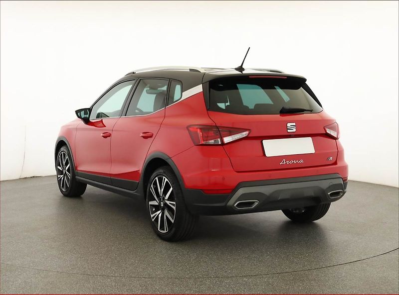 Seat Arona (2022) FR 1.5 TSI - fotka 4 z 21