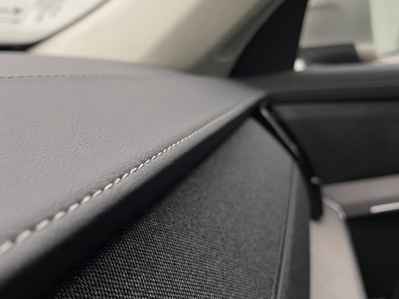 Volvo XC90 (2026) B5 AWD AUT BRIGHT ULTRA 7míst - fotka 35 z 71