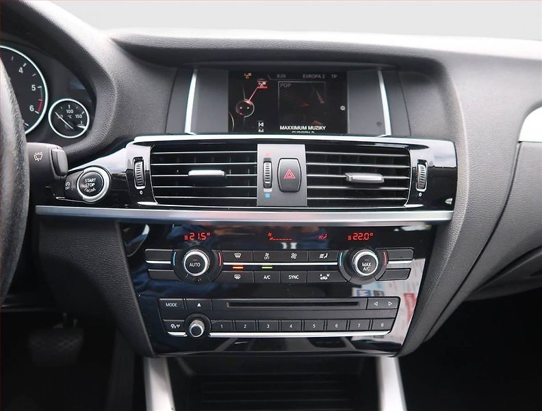 BMW X4 (2014) xDrive30d, 4X4, Automat - fotka 12 z 21