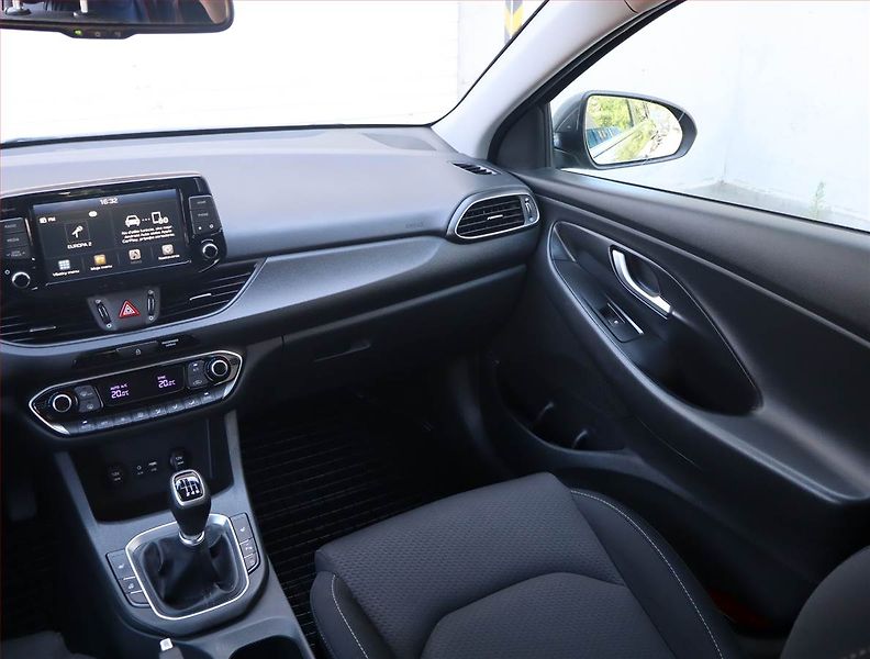 Hyundai i30 (2020) 1.4 T-GDI, Serv.kniha - fotka 8 z 21