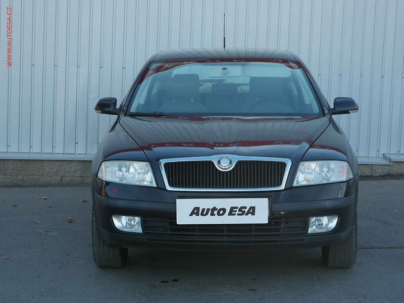 Škoda Octavia (2008) 1.6 MPi, ČR, AC, tažné - fotka 2 z 14