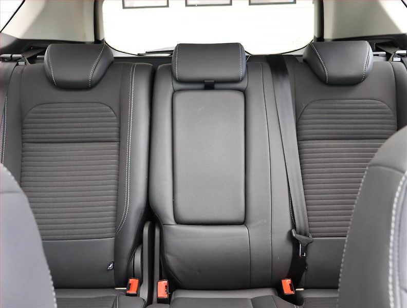 Ford Kuga (2019) 2.0 TDCi, 4X4, Automat, Kůže - fotka 10 z 25
