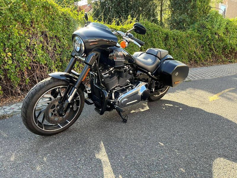 Harley-Davidson FLSB Softail Sport Glide (2021) - fotka 4 z 13