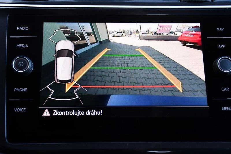 Volkswagen Tiguan Allspace 2.0TDi 110kW ACC 4MOTION - fotka 45 z 57