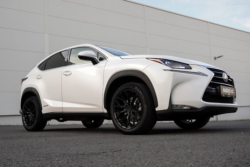 Lexus NX 300h 300H 2.5 HYBRID AWD PREMIUM - fotka 3 z 24