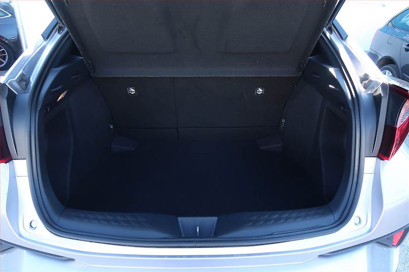 Toyota C-HR (2019) Comfort 1.2 Turbo, Tempomat - fotka 14 z 22