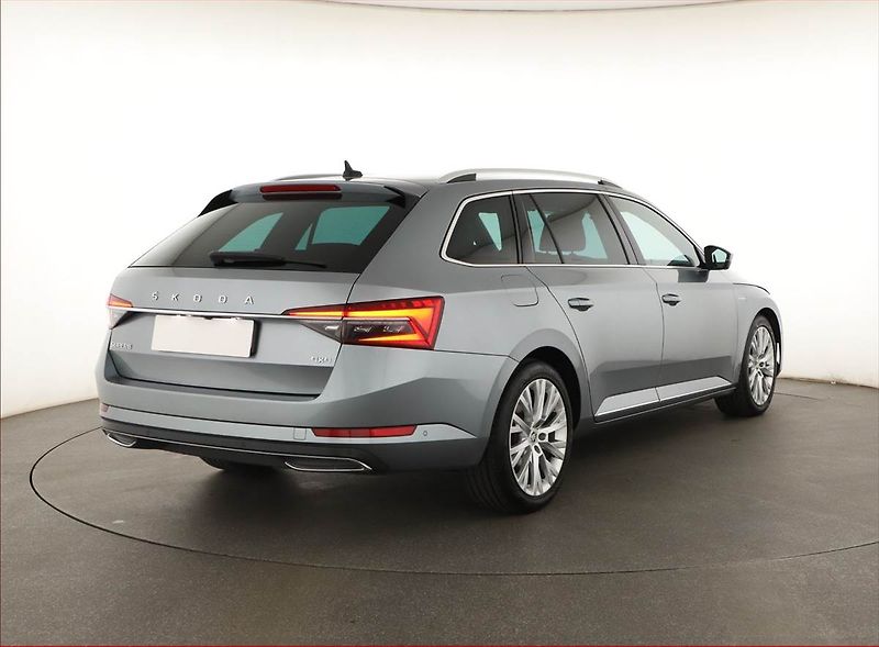 Škoda Superb (2021) Laurin&Klement 2.0 TDI - fotka 5 z 20