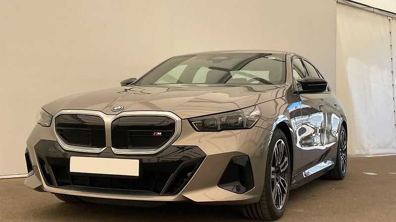 BMW i5 M60 xDrive HuD 360 H/K 4zon - fotka 1 z 11