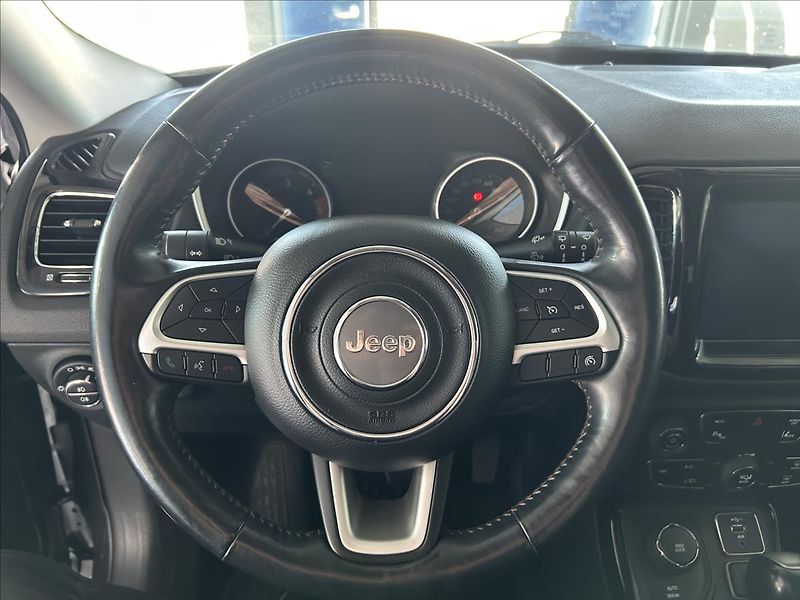 Jeep Compass 2,0   M-Jet 103kW,4x4 - fotka 11 z 26