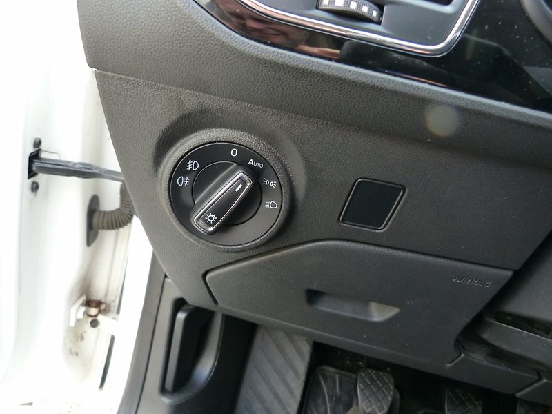 Seat Leon 1.2 tsi 77 Kw řemen - fotka 18 z 19