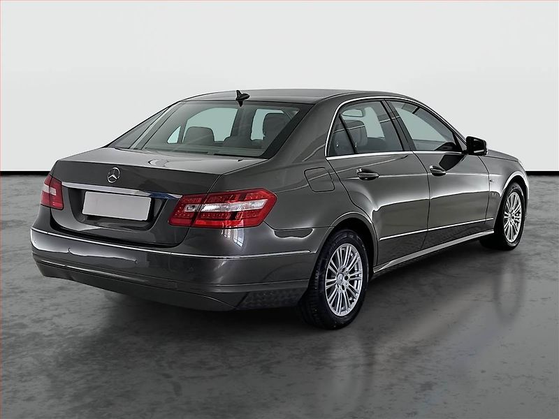 Mercedes-Benz Třídy E (2009) E 220 CDI, Automat, Kůže, Navi - fotka 5 z 20