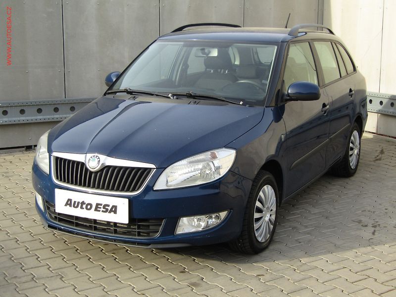 Škoda Fabia (2012) 1.6 TDi, ČR, AC, tažné - fotka 3 z 17