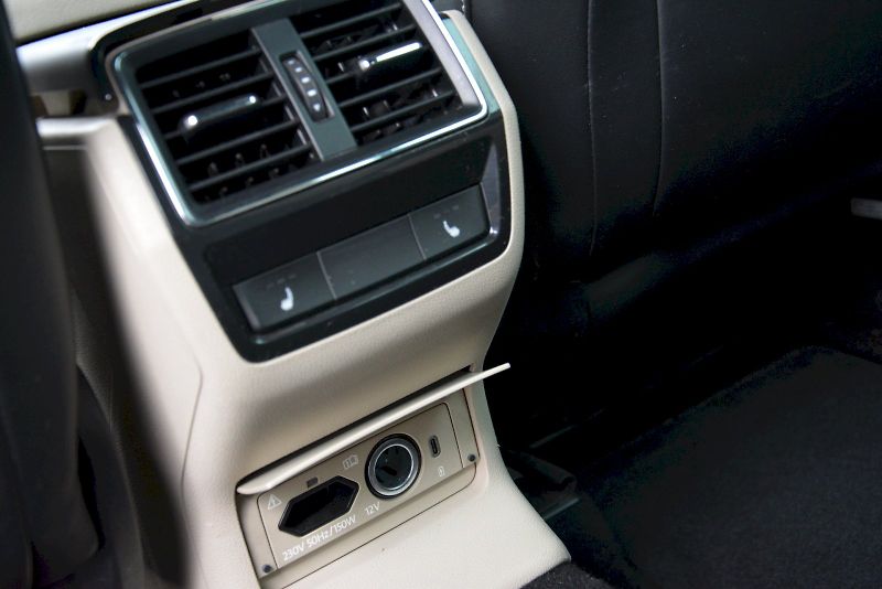 Škoda Kodiaq (2021) 2.0 TDI 147 kW 4x4 STyle PLUS - fotka 14 z 27