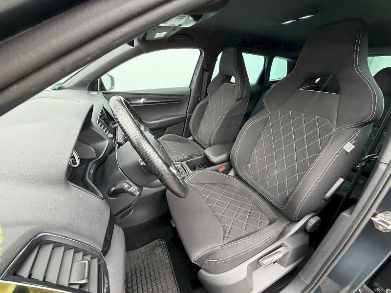 Škoda Karoq (2019) 1.5 TSI 110kW SportLine - fotka 6 z 35