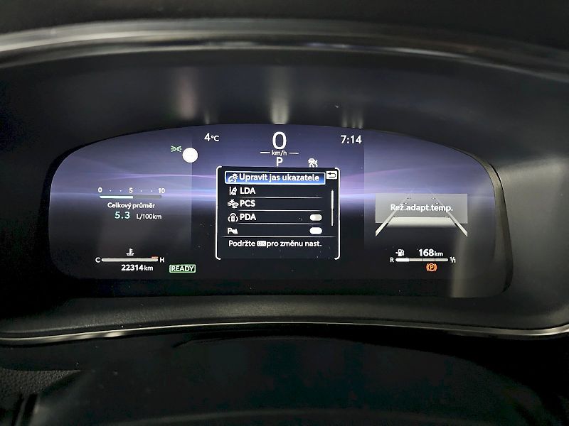 Toyota Corolla (2024) 1.8HEV 140k TS COMFORT TECH - fotka 17 z 26