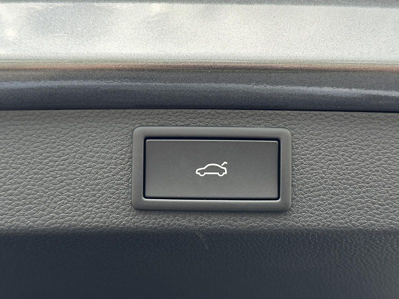 Škoda Karoq 1.5TSi DSG 150PS Top & Selecti - fotka 36 z 40