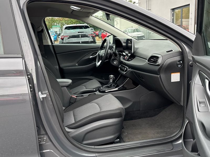 Hyundai i30 MHEV Smart - fotka 9 z 23