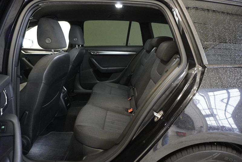 Škoda Octavia  1.4 TSi 110 kW STYLE DSG - fotka 24 z 28