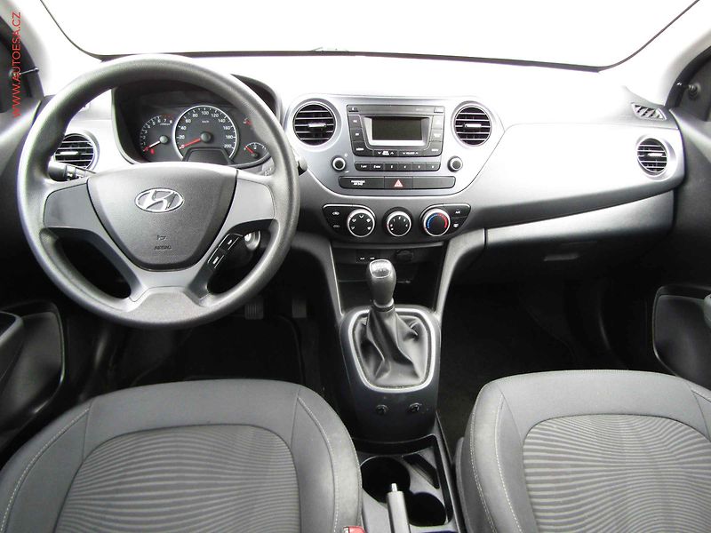 Hyundai i10 (2018) 1.0 i, 1.maj,ČR, Klima - fotka 8 z 15