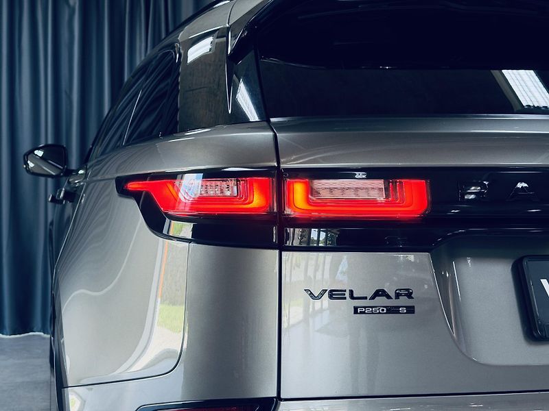 Land Rover Range Rover Velar (2018) P250*R-DYNAMIC*AWD* - fotka 9 z 39