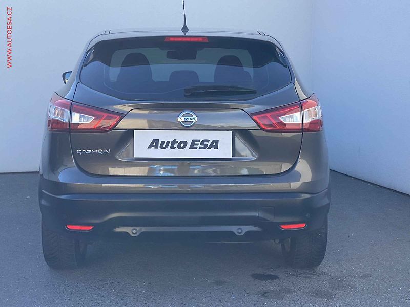 Nissan Qashqai (2017) 1.2 DiG-T, Acenta, navi - fotka 5 z 21