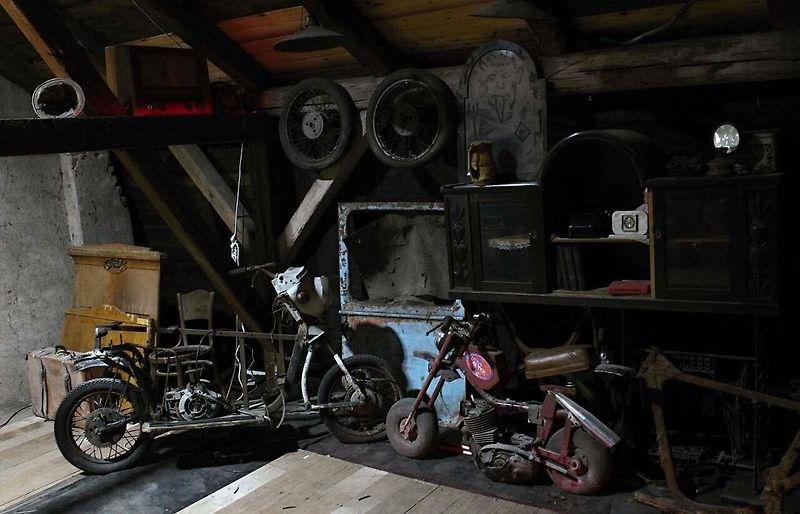 Kouzelný mlýn v Hradčanech otevírá muzejní expozici zapomenutých a ztracených motocyklů a strojů.