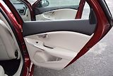 Volvo V40 (2016) 2.0i T2 90kw INSCRIPTION MANUÁ - náhled 42