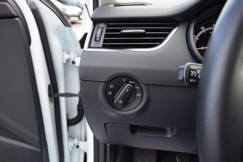 Škoda Octavia (2018) 1.5TSI 110kw CLEVER TAŽN NAVI  - fotka 33 z 46