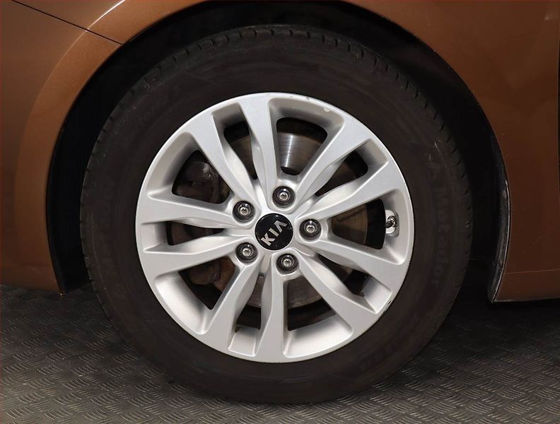 Kia Ceed (2016) 1.4 MPI, Serv.kniha, Tempomat - fotka 14 z 16