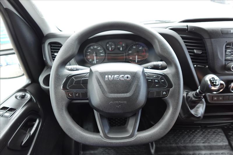 Iveco Daily 2,3 HPT  35C14 7MÍST L2H2 KLIM - fotka 17 z 35