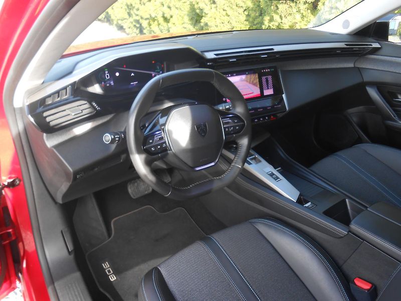 Peugeot 308 allure,led,automat,44tkm - fotka 29 z 41