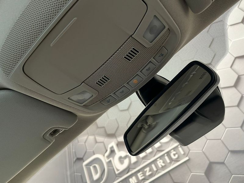 Ford Mondeo 2.0 TDCi Titanium manuál Cebia - fotka 34 z 49