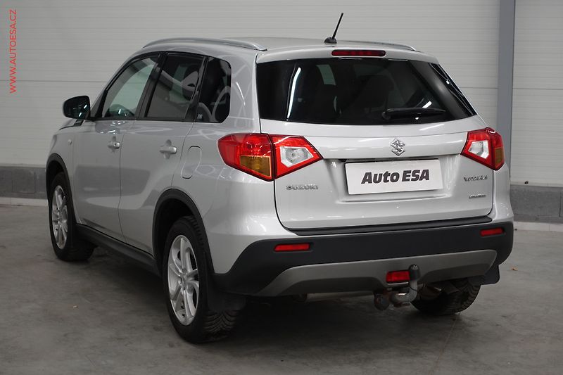 Suzuki Vitara (2016) 1.6 DDiS 4x4, AC, TZ, navi - fotka 6 z 25