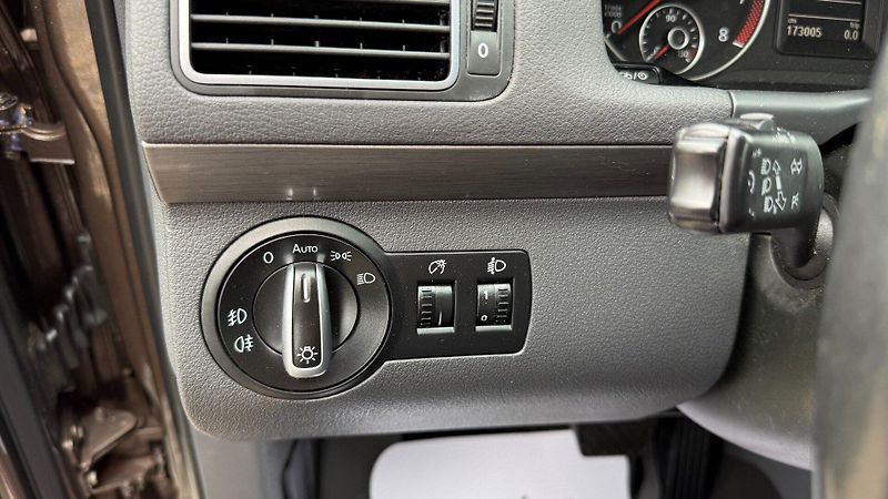 Volkswagen Touran (2012) 1.4TSi 103kW *DSG*Navi*Tažné* - fotka 11 z 23