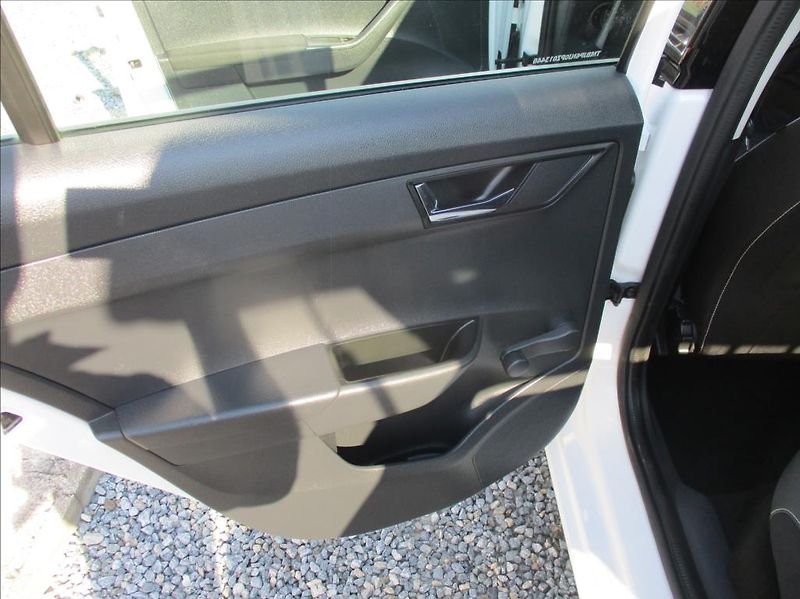 Škoda Fabia 1,0 TSI,klima,servis,DPH,CZ, - fotka 15 z 39
