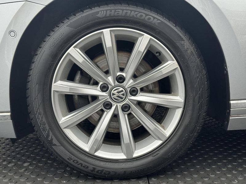 Volkswagen Passat (2020) 1.5TSi DSG Elegance, ČR, 360° - fotka 43 z 46