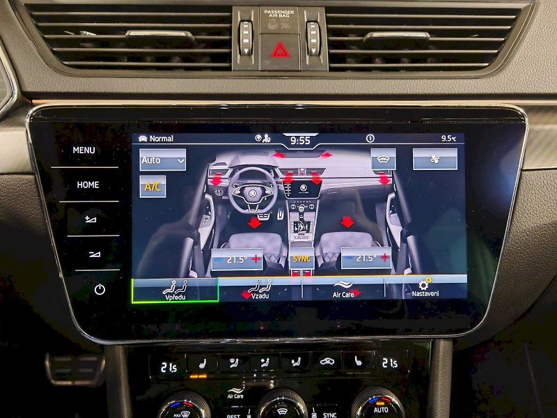 Škoda Superb (2023) Combi 2.0 TSI 140 kW DSG Sport - fotka 10 z 32