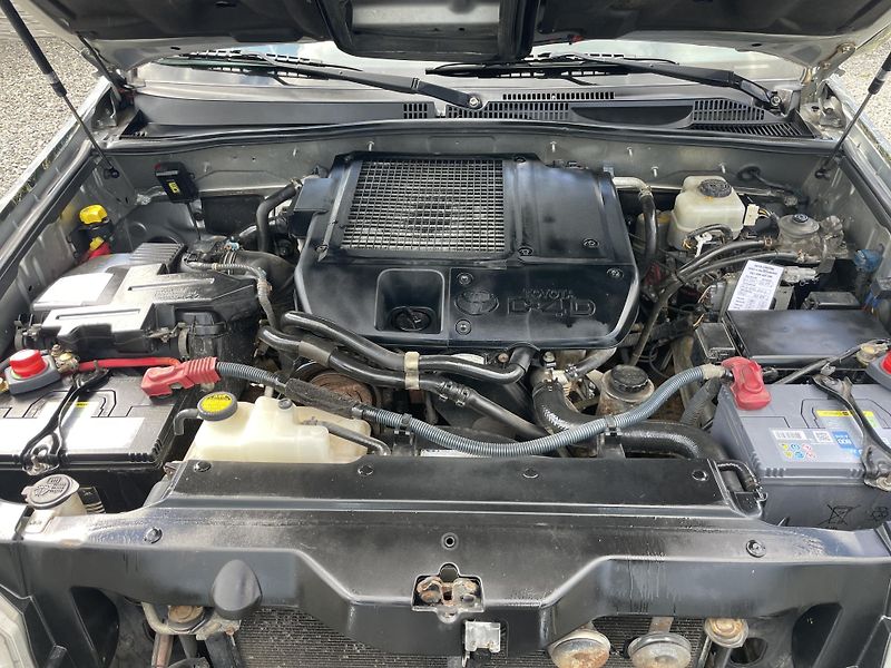 Toyota Land Cruiser 3.0TD 4x4 170PS AUT VÝBAVA !!! - fotka 84 z 180