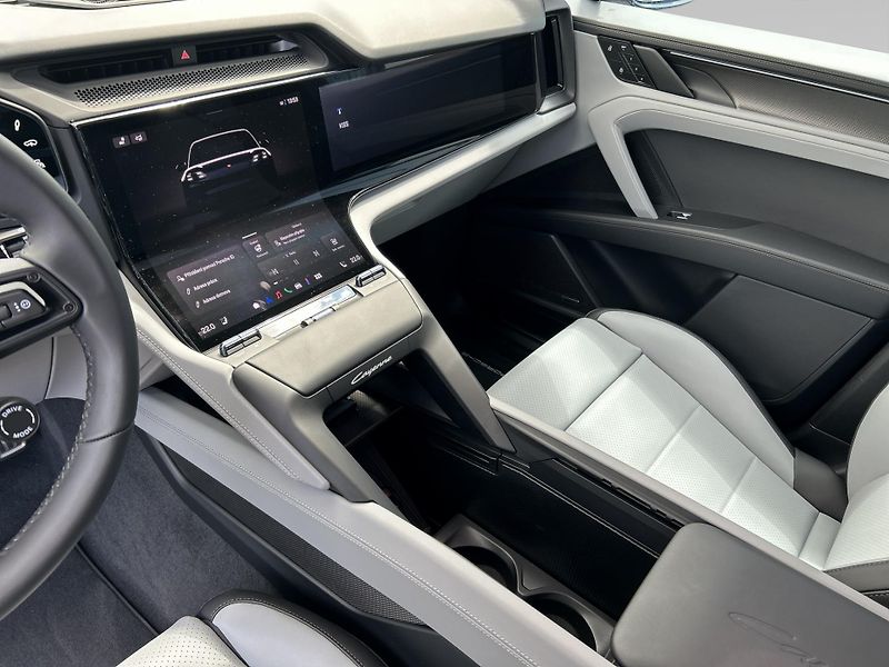 Porsche Cayenne Electric - fotka 20 z 30