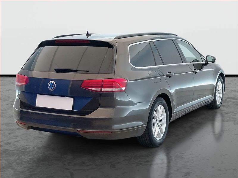 Volkswagen Passat (2015) 2.0 TDI, Automat, Serv.kniha - fotka 5 z 19
