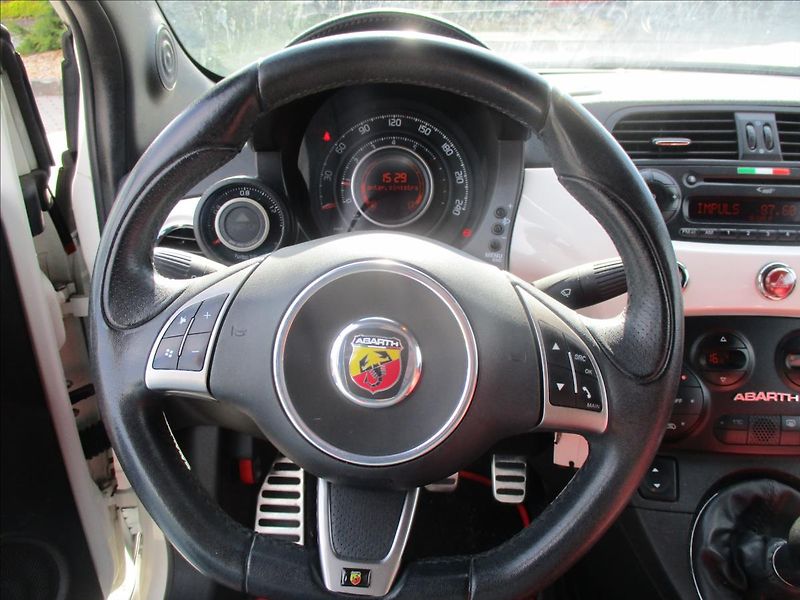 Fiat 500 1,4 T-Jet M 99kw ABARTH TOP - fotka 10 z 26