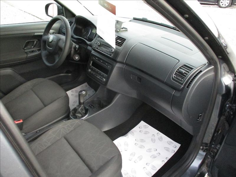 Škoda Fabia 1,2 TSI, aut.klima,serv.kniha, - fotografie inzerátu
