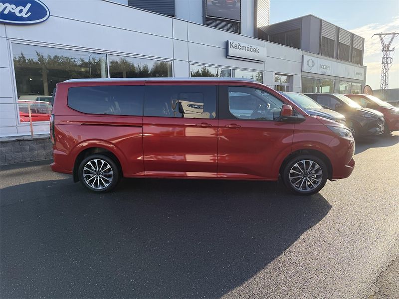 Ford Tourneo Custom (2026) Titanium X L2, Tourneo, 2.5 Du - fotka 2 z 22