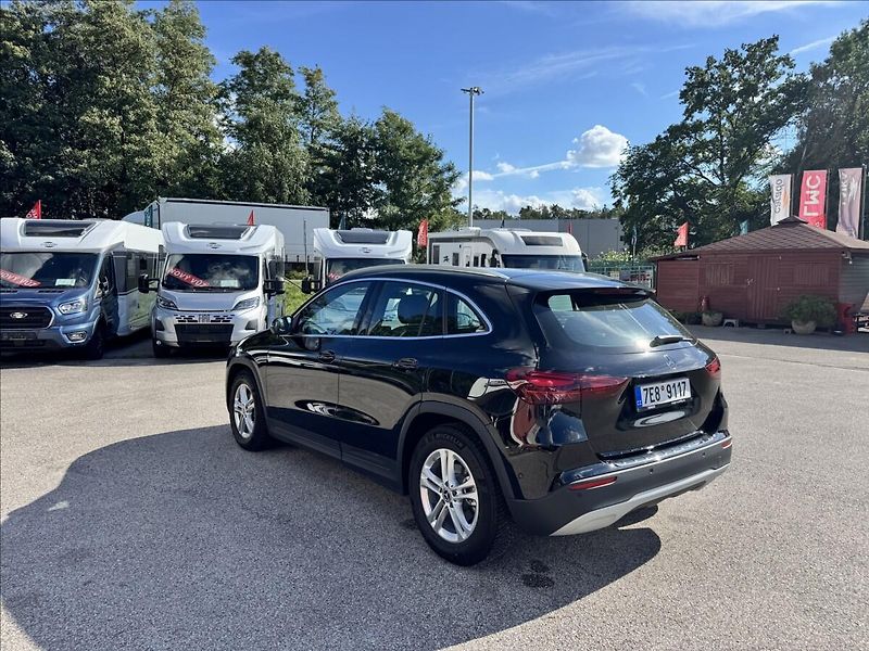 Mercedes-Benz GLA 1,3   200 - fotka 4 z 13