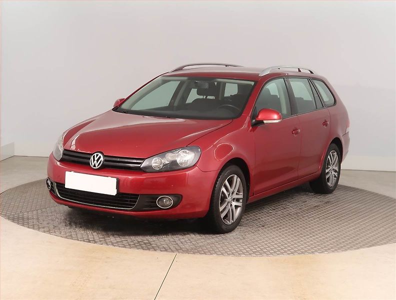Volkswagen Golf (2010) 1.6 TDI, po STK, rezervace - fotka 2 z 15