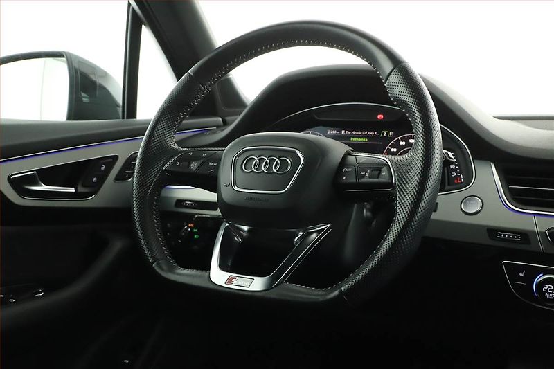 Audi Q7 (2019) S-Line 50 TDI - fotka 8 z 21